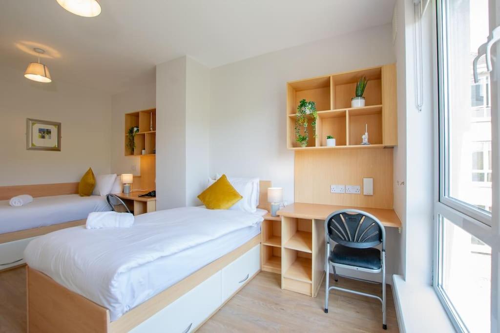 106 - The Townhouse By Shortstays Γκάλγουεϊ Εξωτερικό φωτογραφία