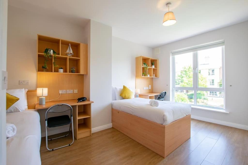 106 - The Townhouse By Shortstays Γκάλγουεϊ Εξωτερικό φωτογραφία
