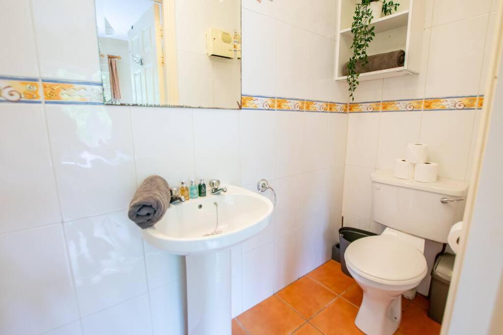 106 - The Townhouse By Shortstays Γκάλγουεϊ Εξωτερικό φωτογραφία