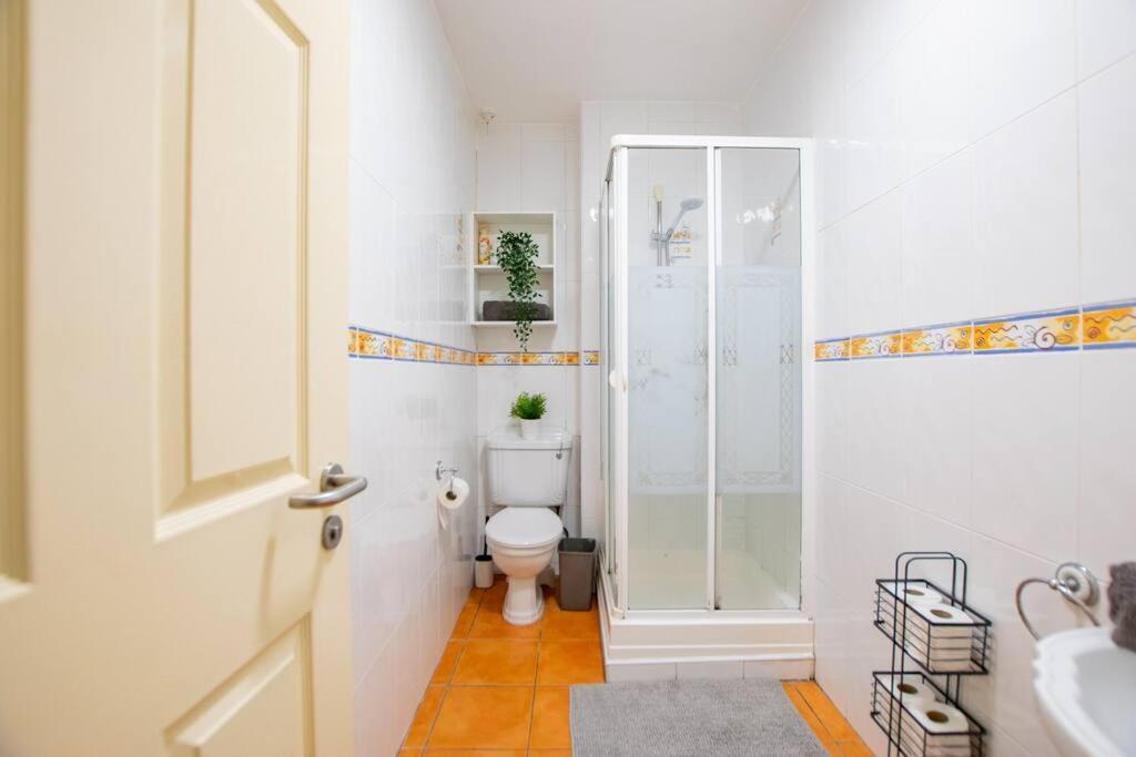 106 - The Townhouse By Shortstays Γκάλγουεϊ Εξωτερικό φωτογραφία