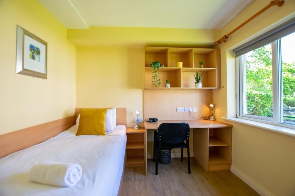 106 - The Townhouse By Shortstays Γκάλγουεϊ Εξωτερικό φωτογραφία